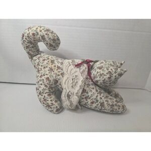 LOOMCO Floral Fabric Cat Plush OS Multicolor Fair 1992 Decor